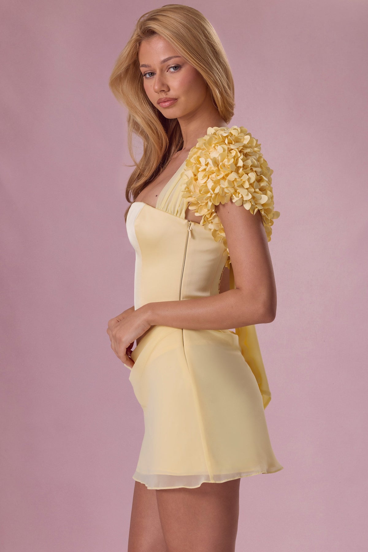 Chic Cropped Bolero in Butter