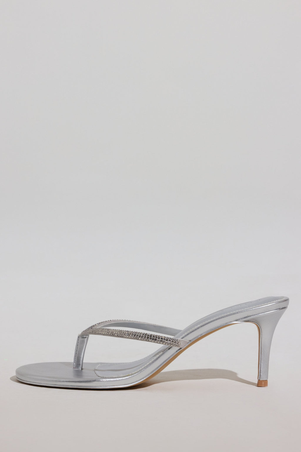Chic Heeled Sandal in Silver