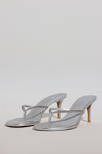 Chic Heeled Sandal in Silver