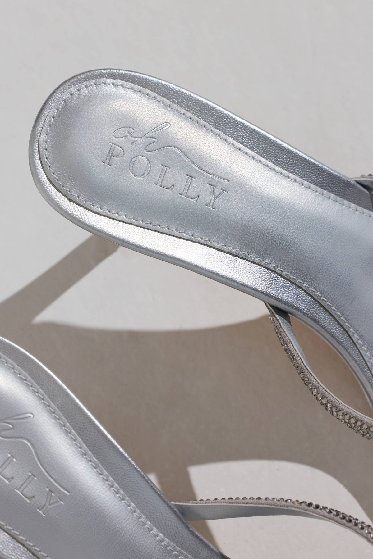 Chic Heeled Sandal in Silver
