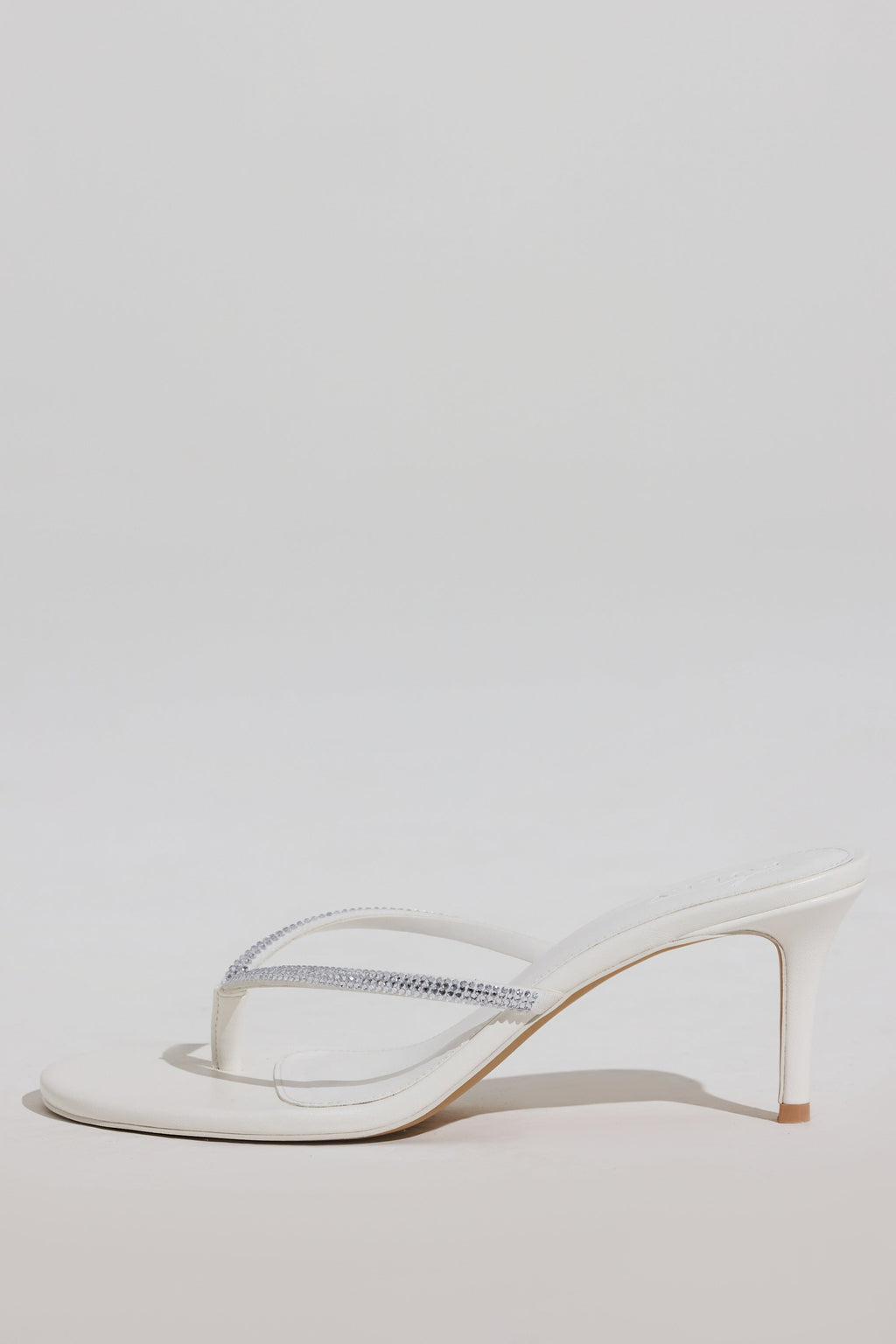 Chic Heeled Sandal in White