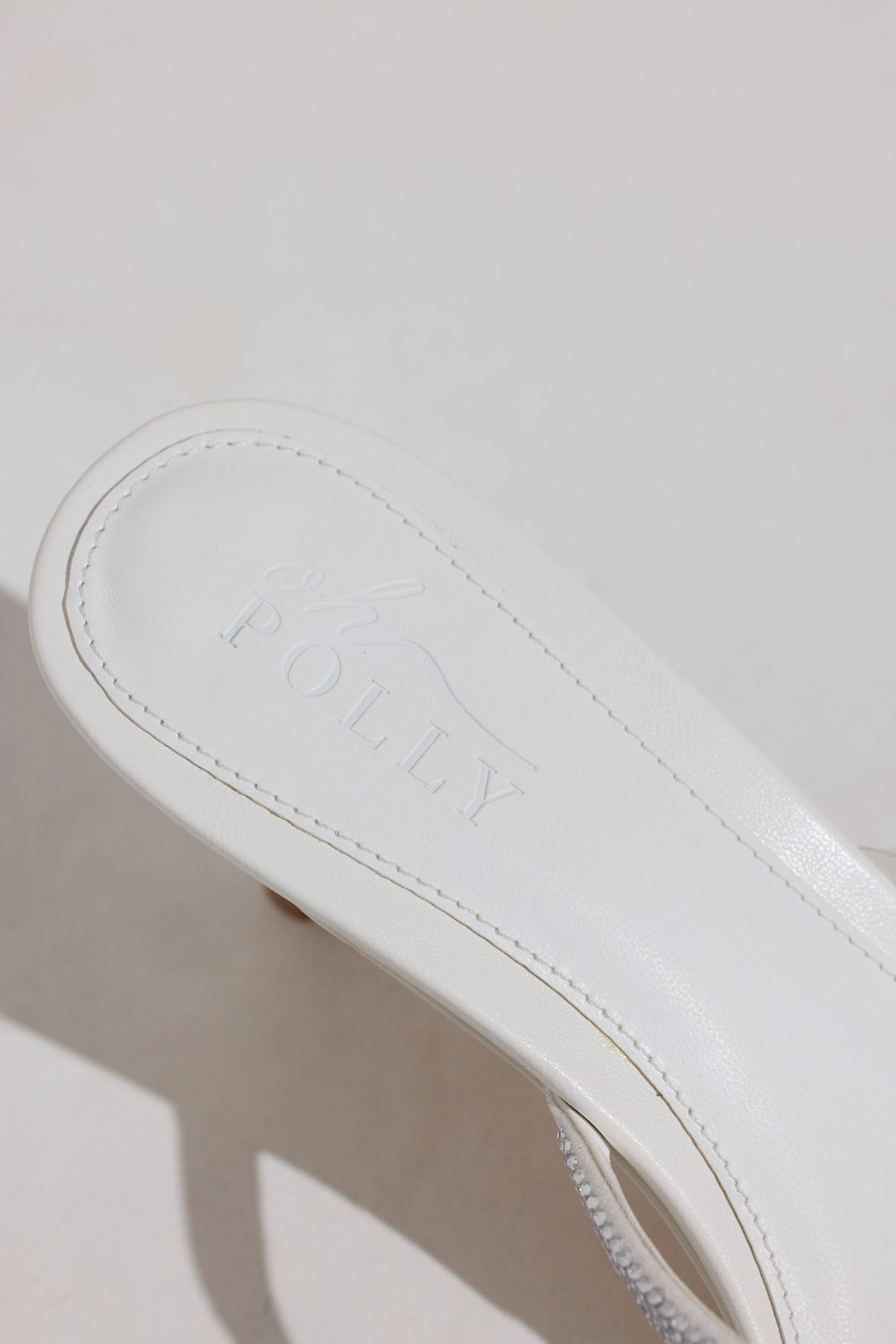 Chic Heeled Sandal in White