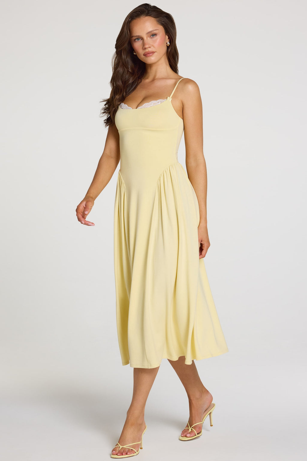 Chic Modal Lace-Trim Midaxi Dress in Pastel Yellow