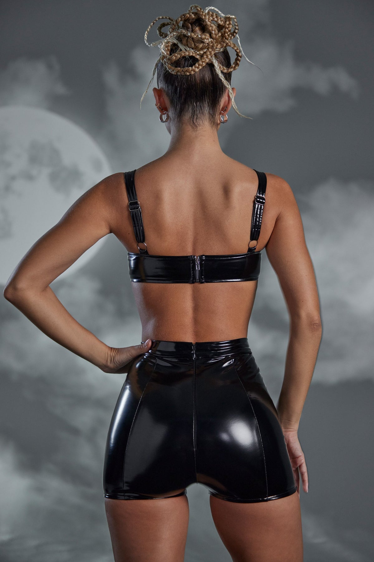 Chic Vinyl Curved Cup Bra in Black