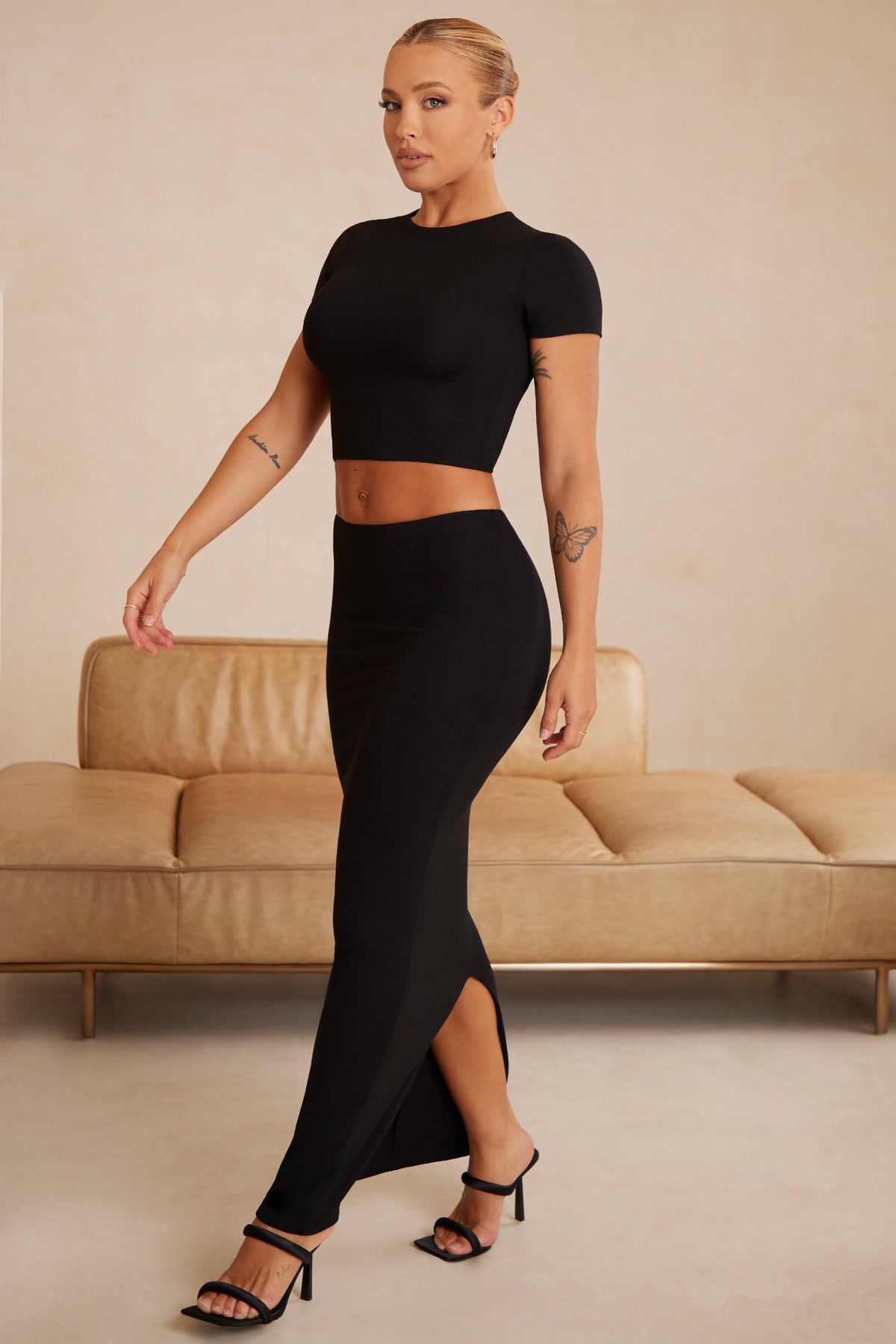 Chic Cap Sleeve Crop Top in Black