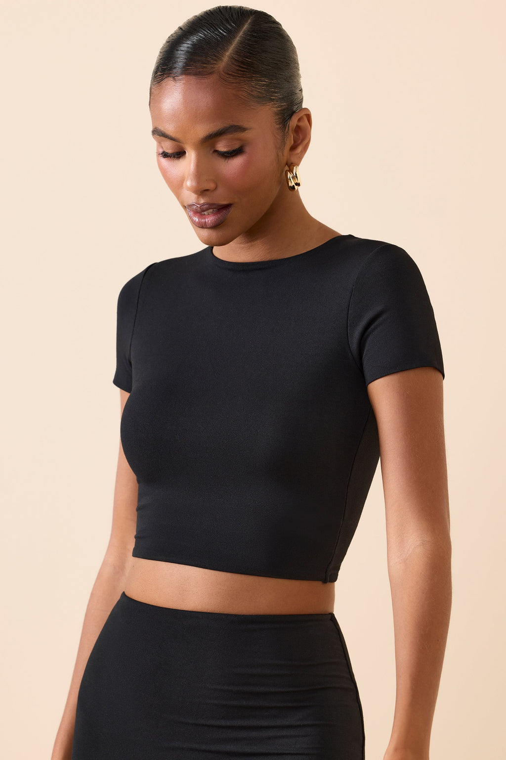 Chic Cap Sleeve Crop Top in Black