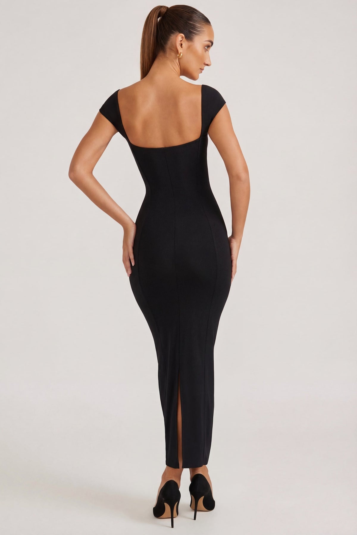 Chic Sweetheart Neckline Maxi Dress in Black