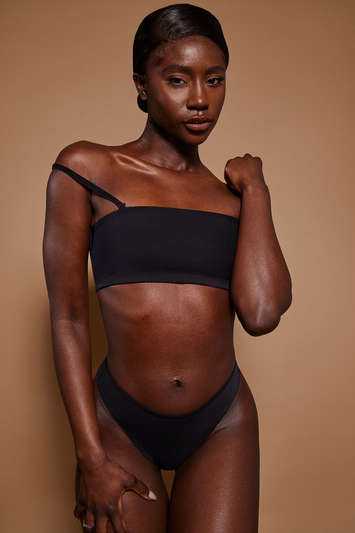 Chic Soft Mesh Bandeau Bra in Black
