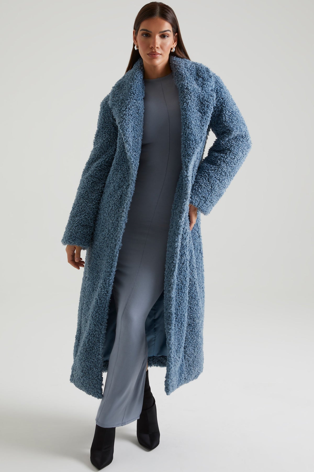 Chic Long Shearling Coat in Blue