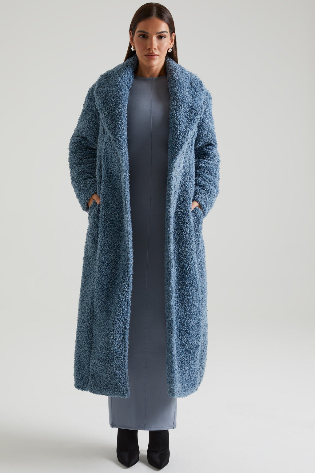 Chic Long Shearling Coat in Blue