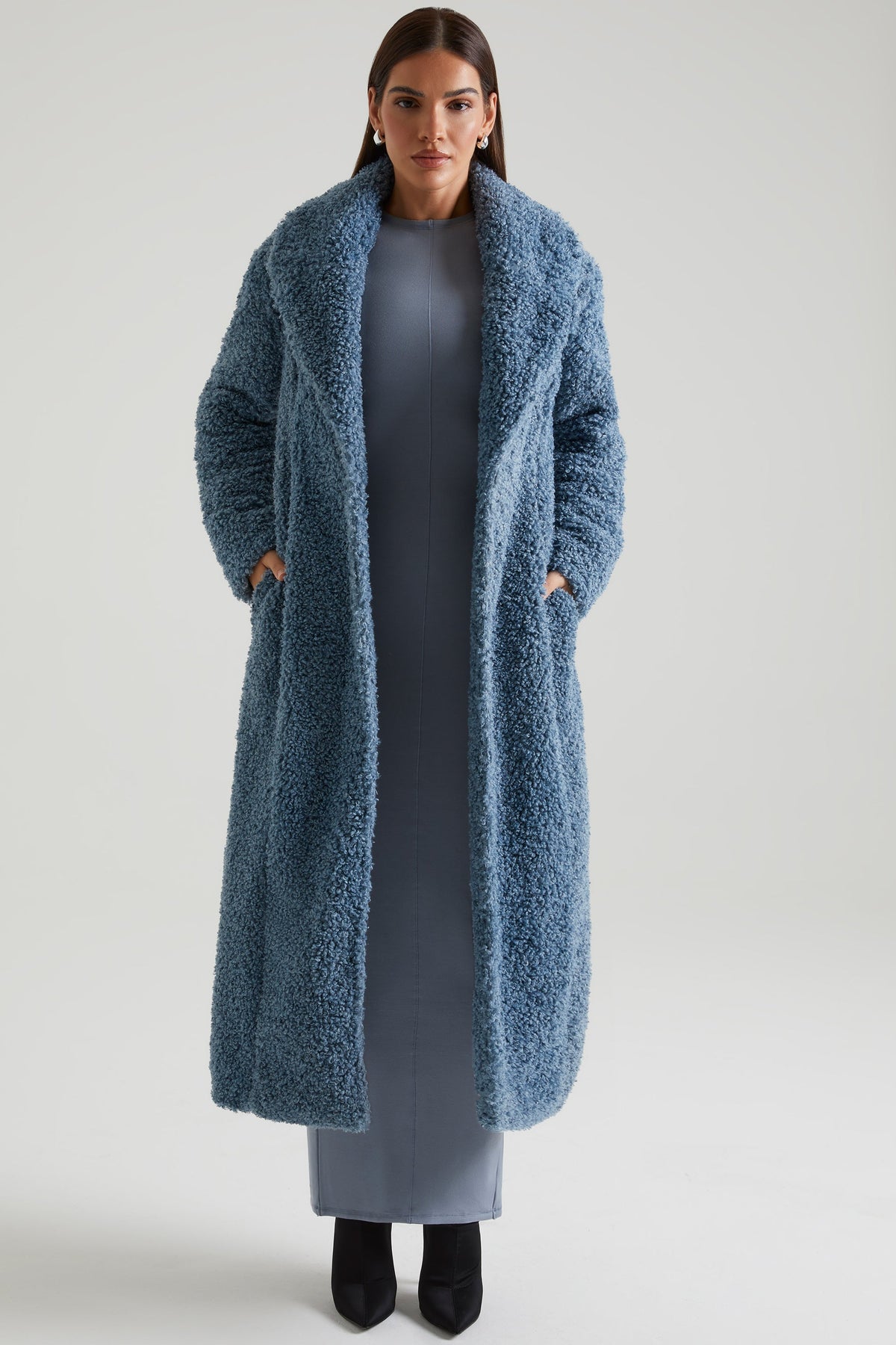 Chic Long Shearling Coat in Blue