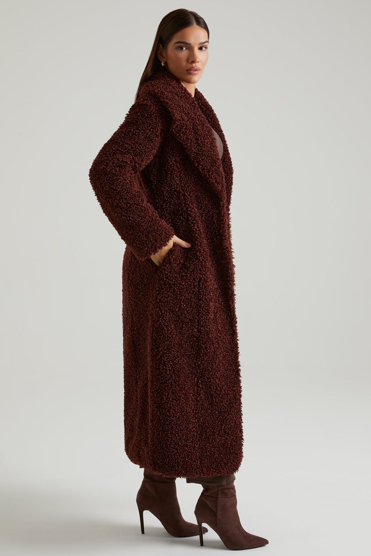 Chic Long Shearling Coat in Brown
