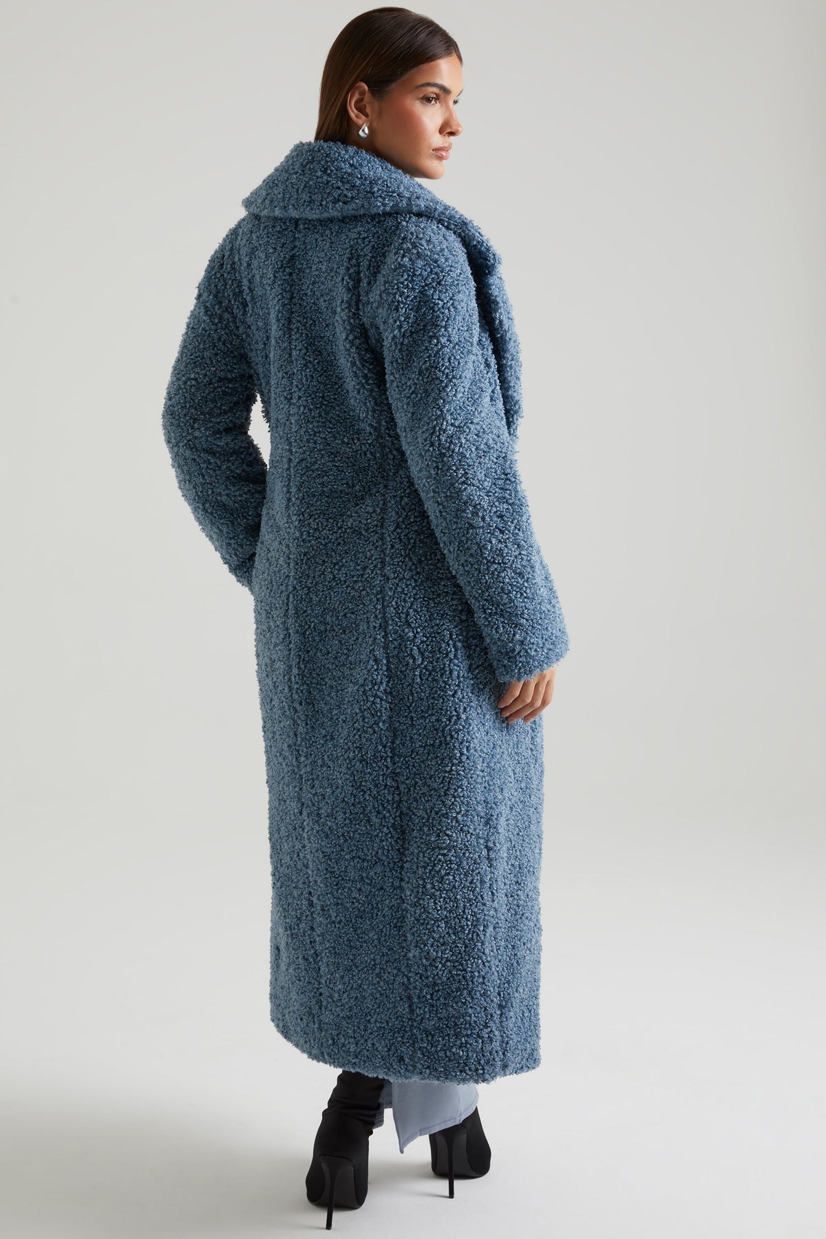 Chic Long Shearling Coat in Blue