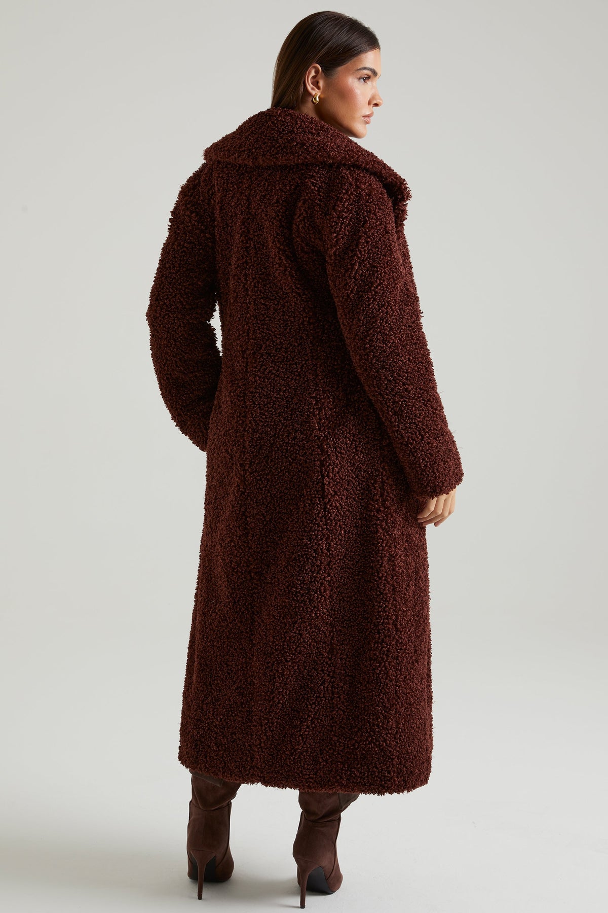Chic Long Shearling Coat in Brown