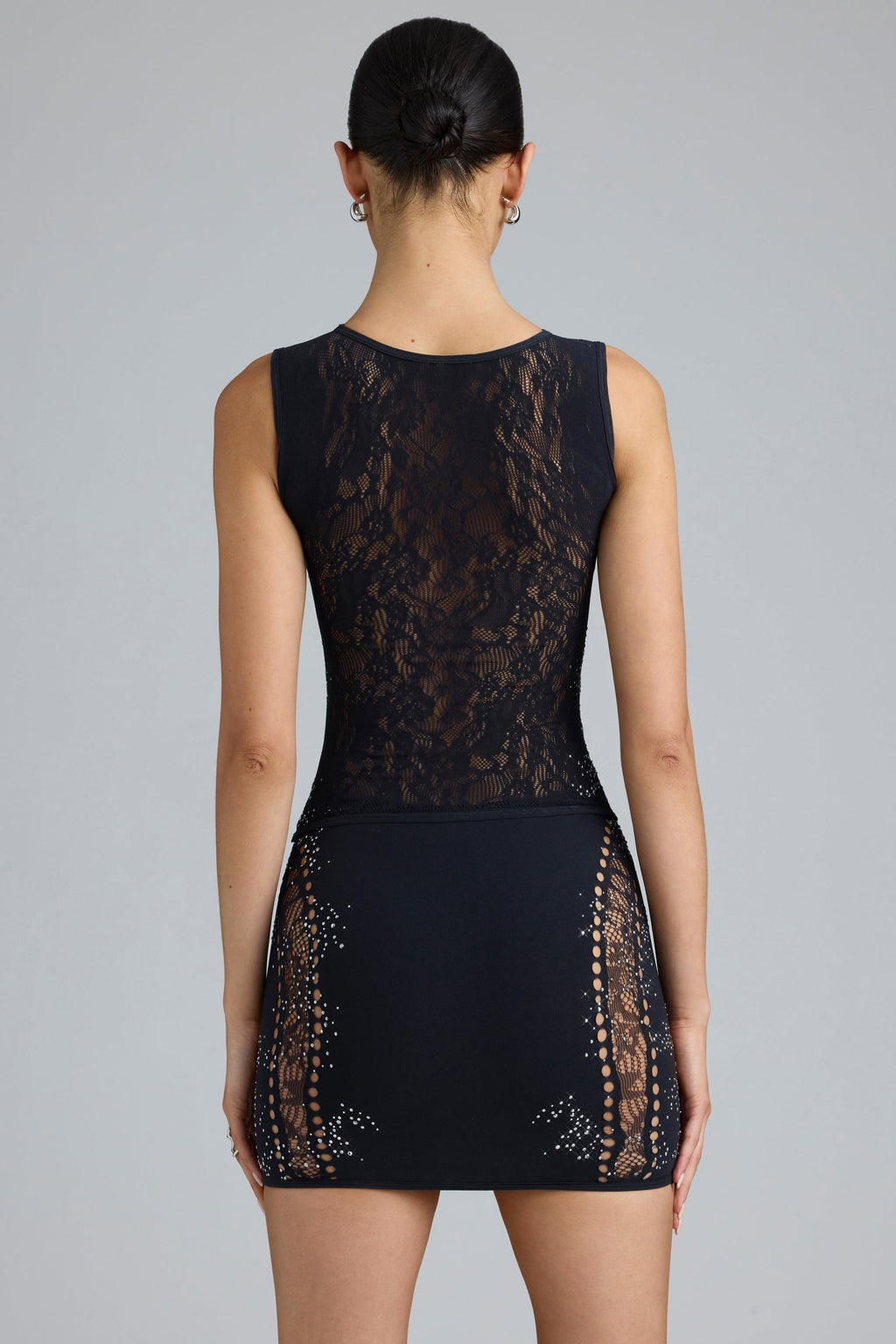 Chic Embellished Mid-Rise Mini Skirt in Black