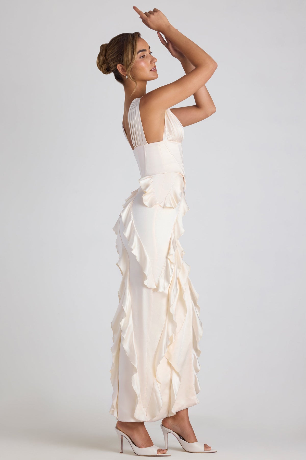 Chic Ruffle-Trim Corset Maxi Dress in Ivory