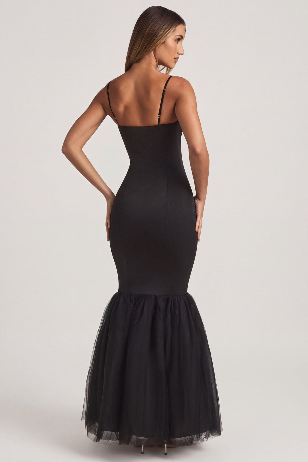 Chic Tulle Hem Fishtail Gown in Black