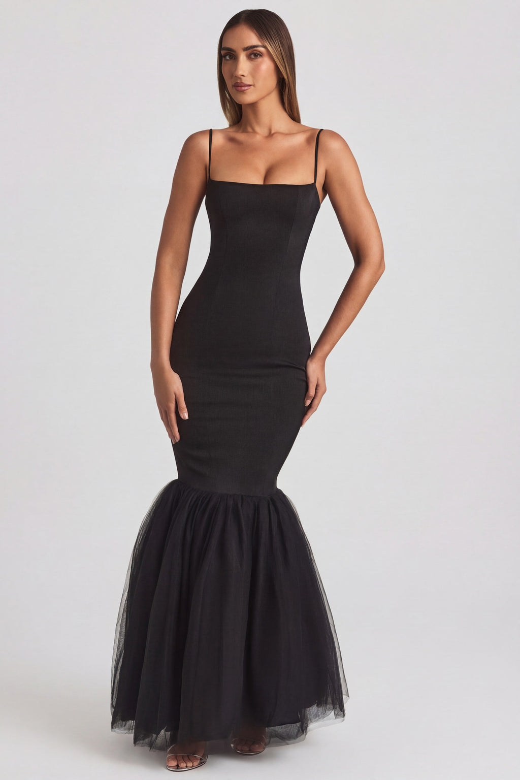 Chic Tulle Hem Fishtail Gown in Black