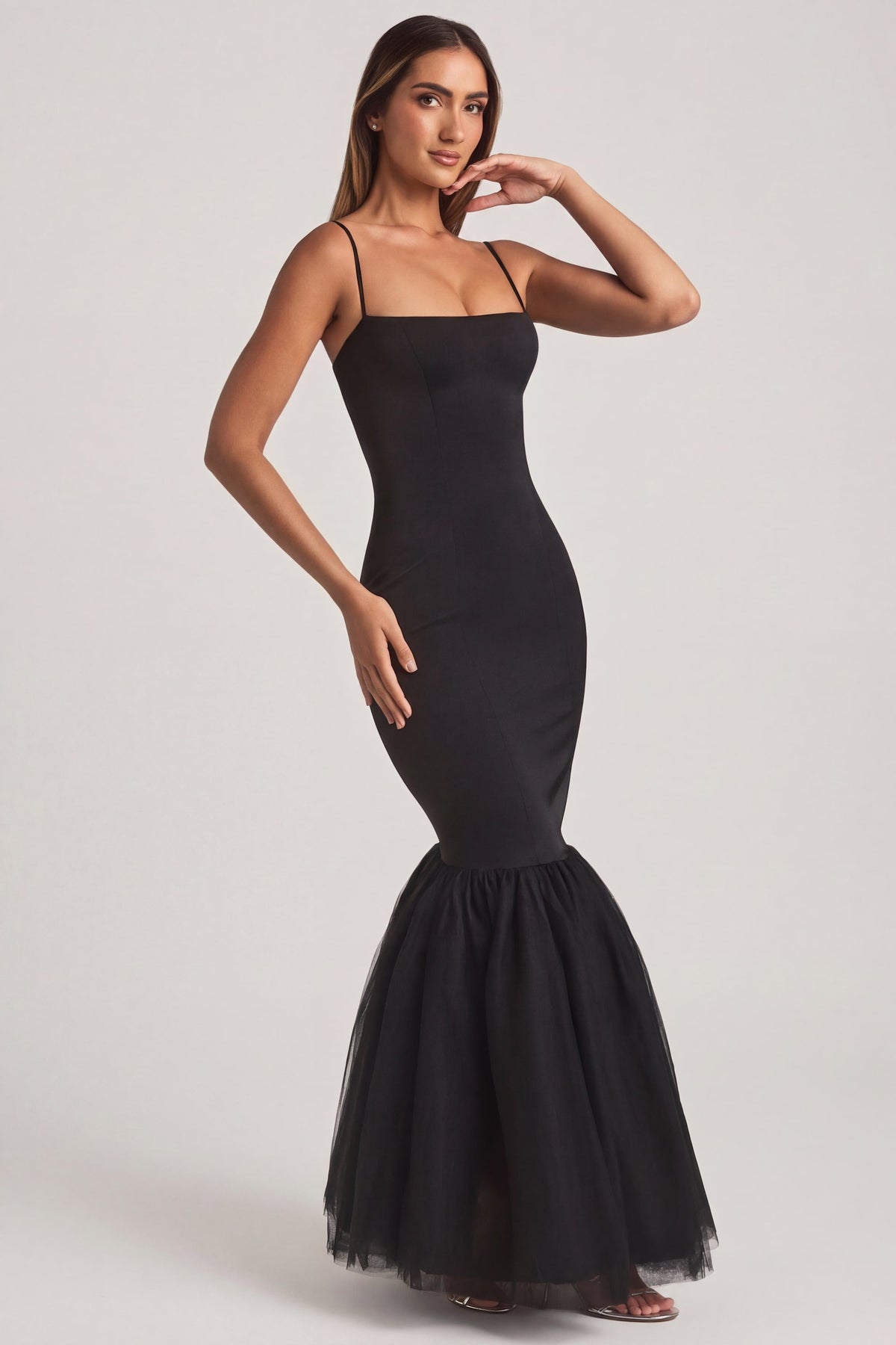 Chic Tulle Hem Fishtail Gown in Black