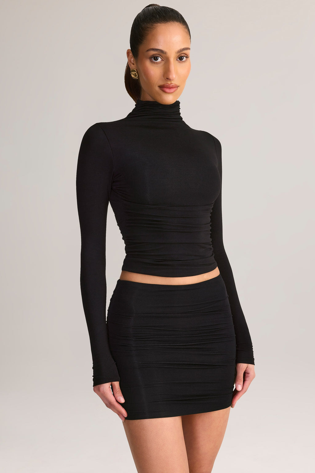 Chic Modal Ruched Mid-Rise Mini Skirt in Black