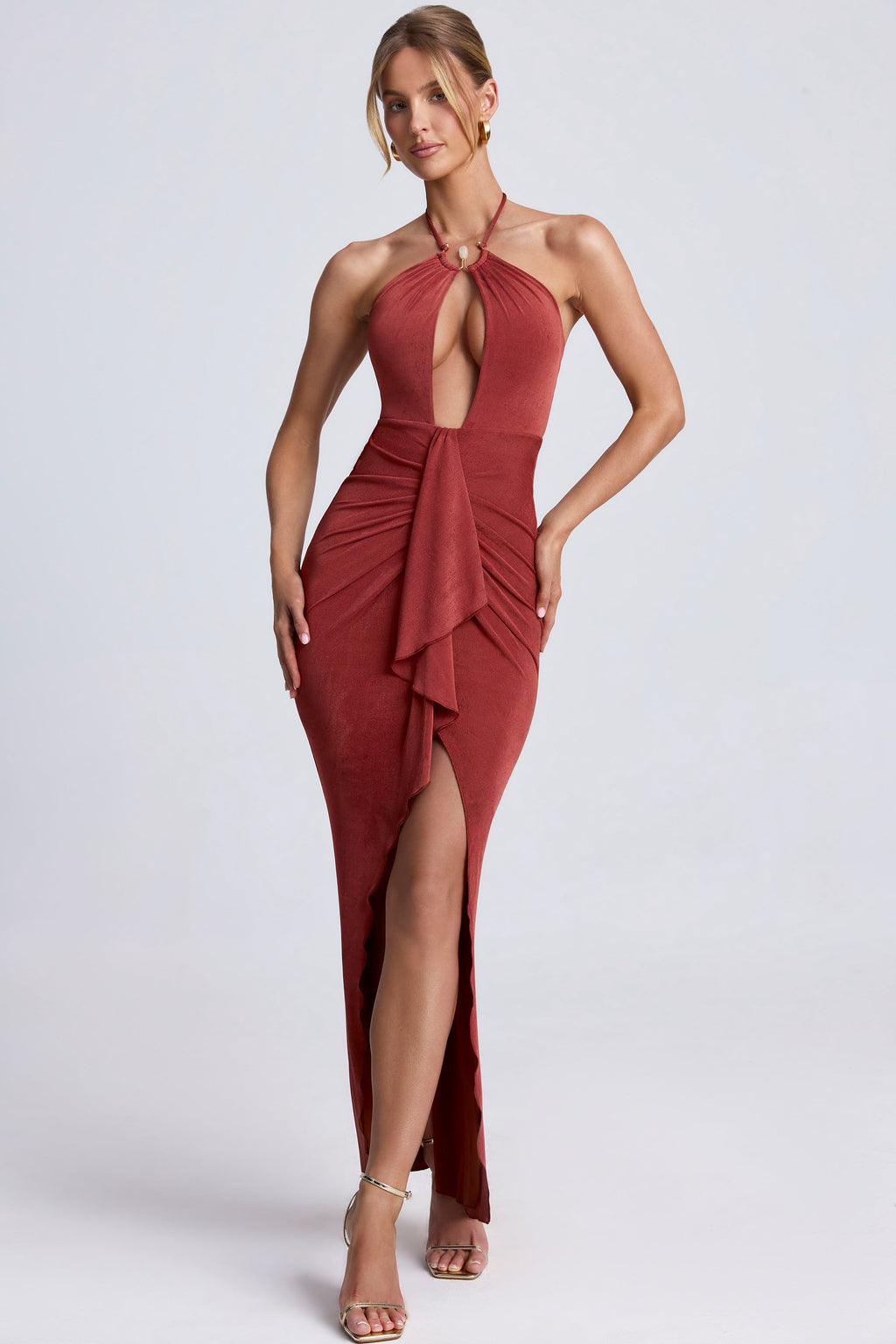 Chic Hardware Detail Cut-Out Halterneck Maxi Dress in Sienna