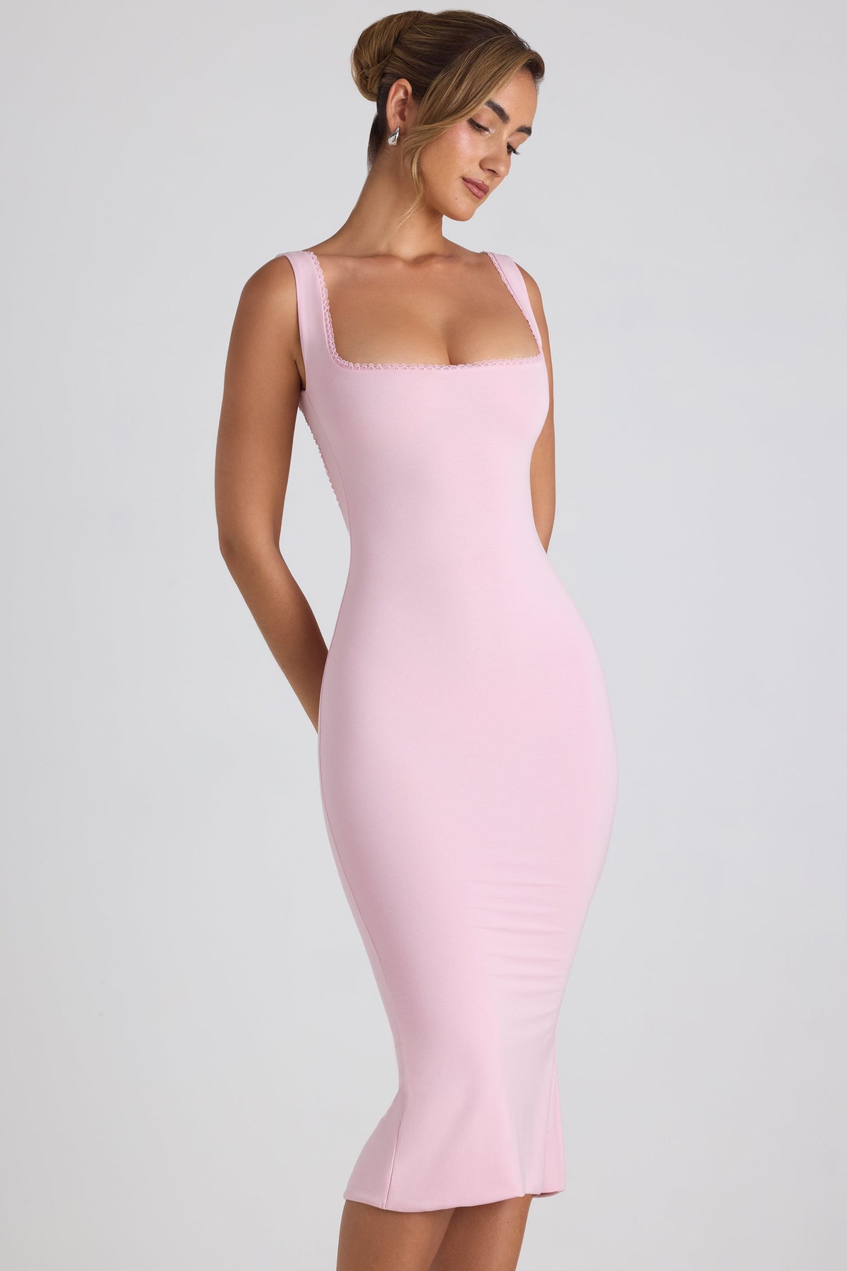 Chic Modal Lace-Trim Midaxi Dress in Soft Pink