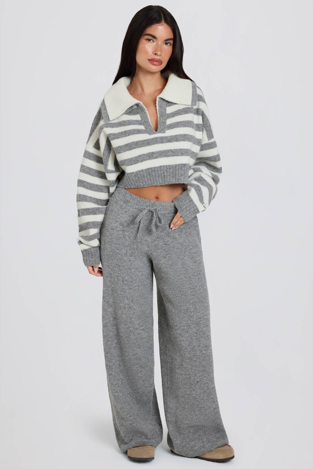 Chic Knit Mid-Rise Wide-Leg Joggers in Grey