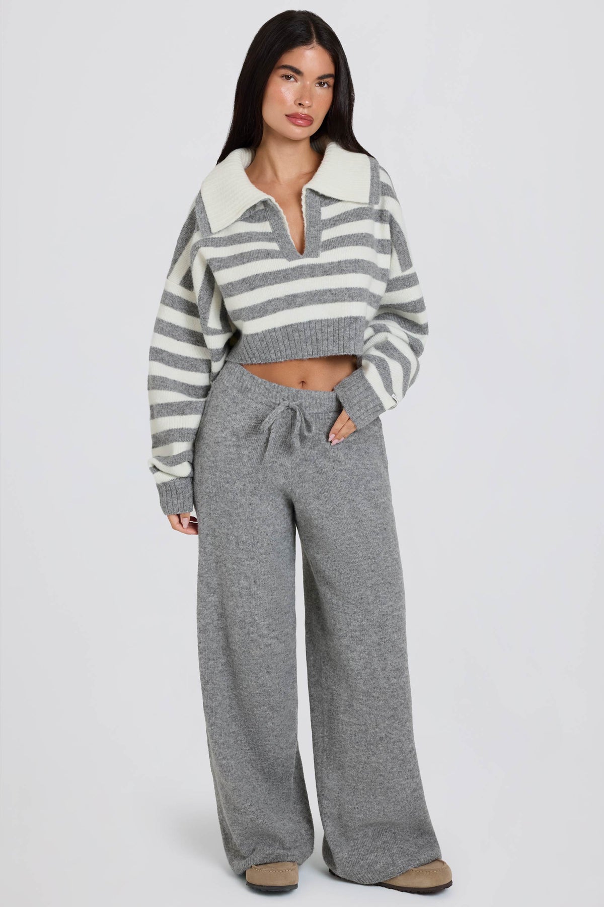 Chic Knit Mid-Rise Wide-Leg Joggers in Grey