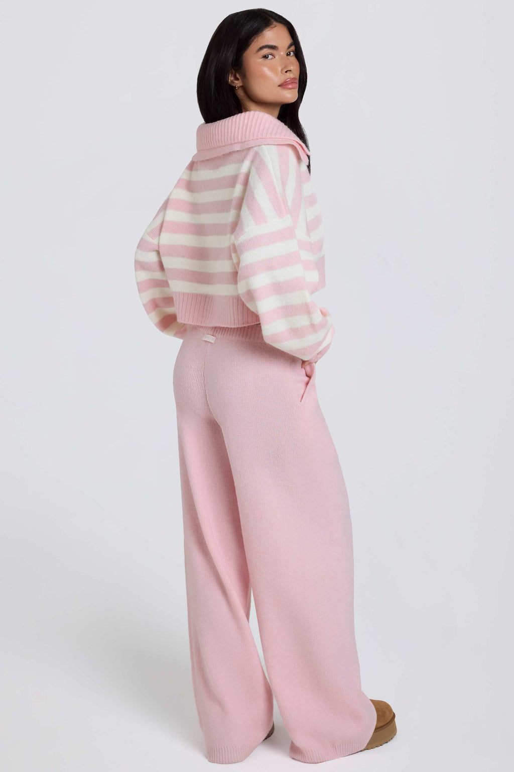 Chic Knit Mid-Rise Wide-Leg Joggers in Soft Pink