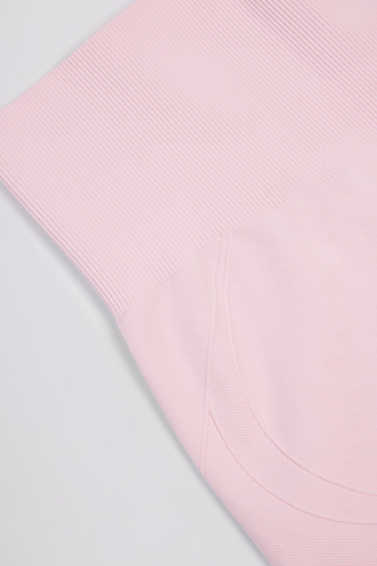 Chic Super Sculpt Seamless Mini Shorts in Soft Pink