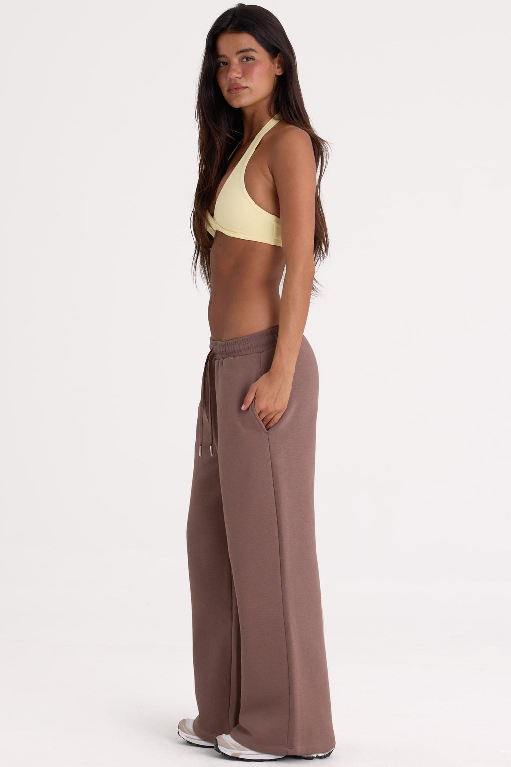 Chic Brushed Jersey Wide-Leg Joggers in Cocoa