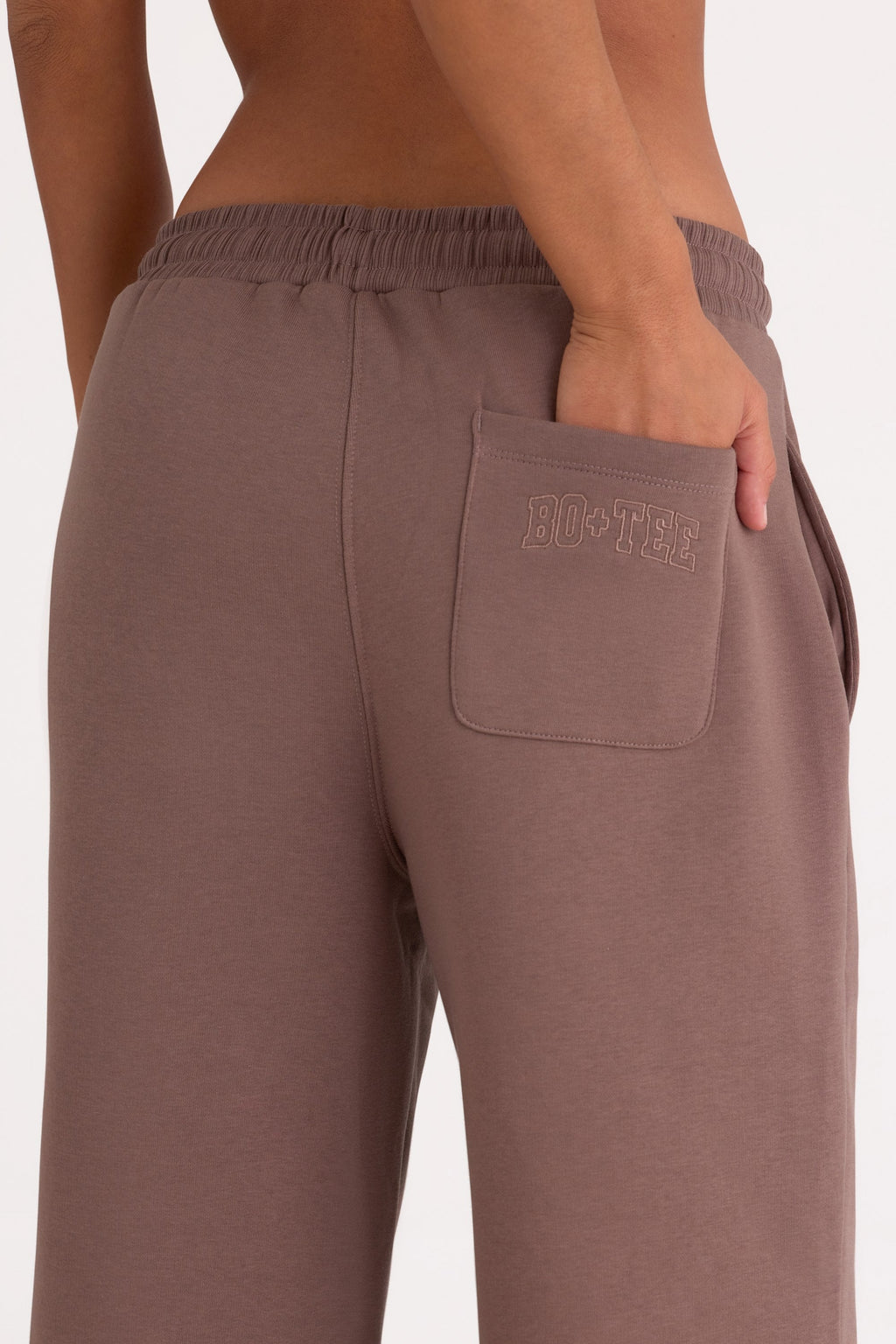 Chic Brushed Jersey Wide-Leg Joggers in Cocoa