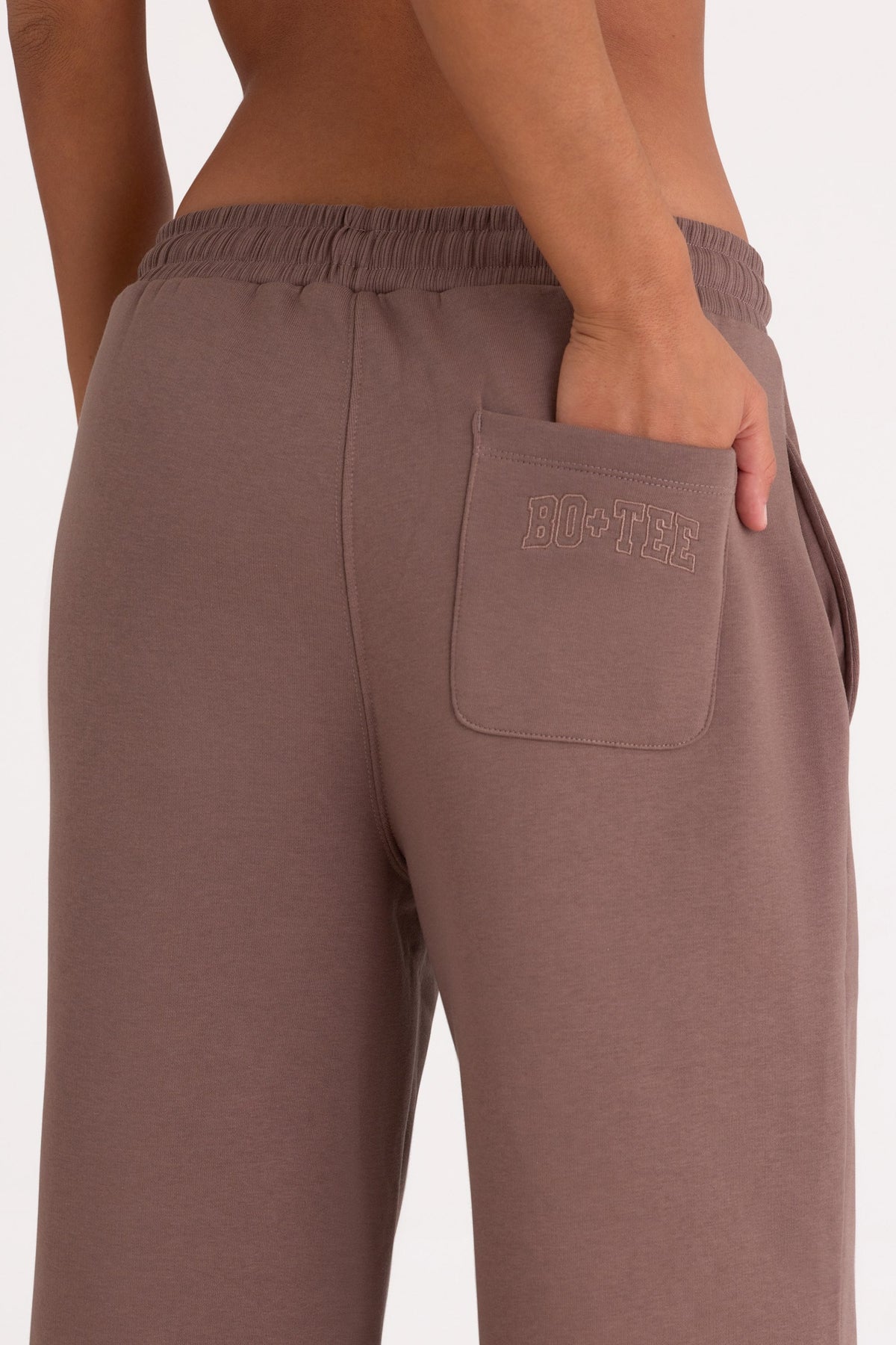 Chic Brushed Jersey Wide-Leg Joggers in Cocoa