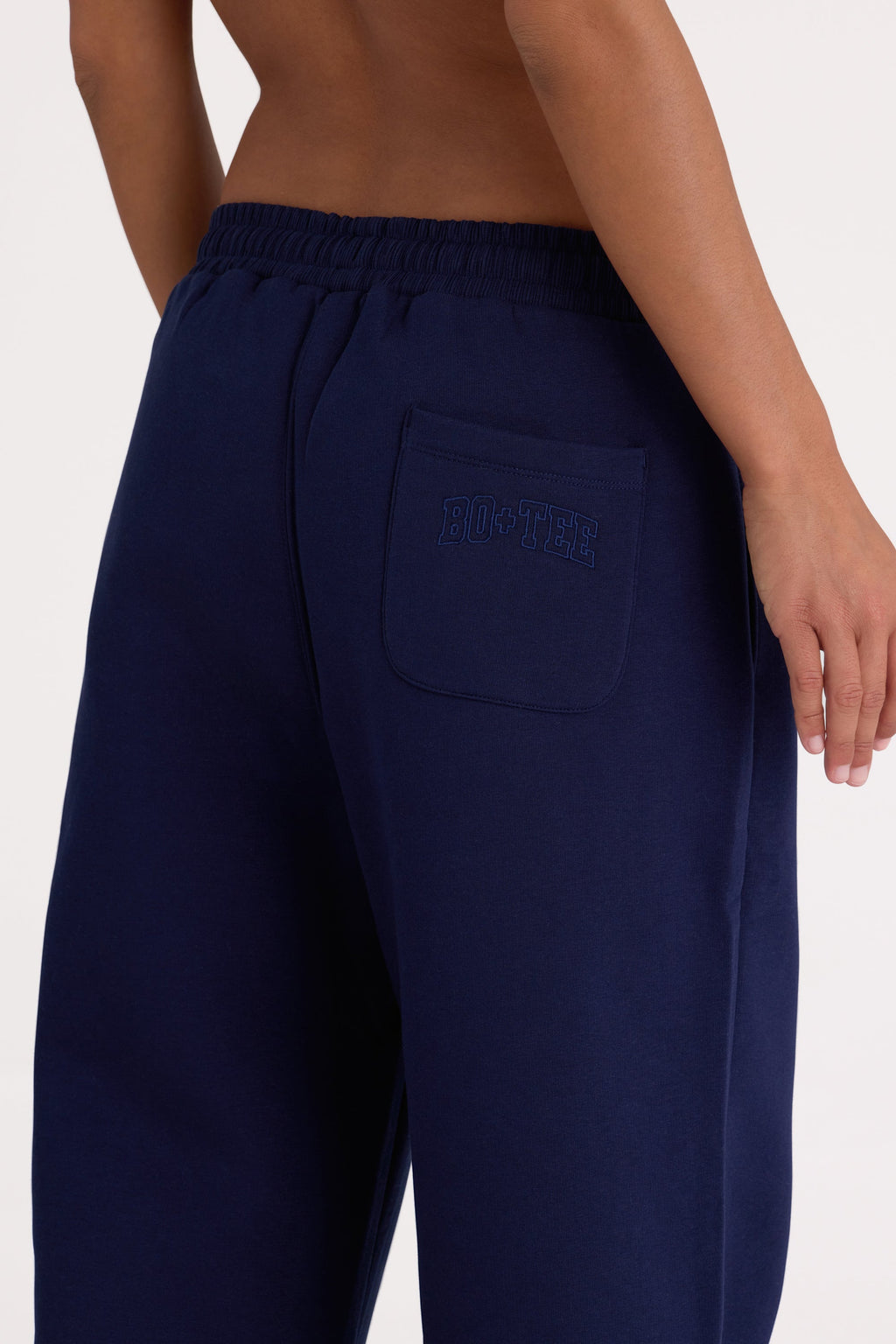 Chic Brushed Jersey Wide-Leg Joggers in Midnight