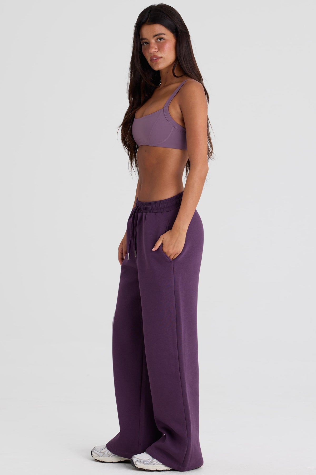 Chic Brushed Jersey Wide-Leg Joggers in Plum