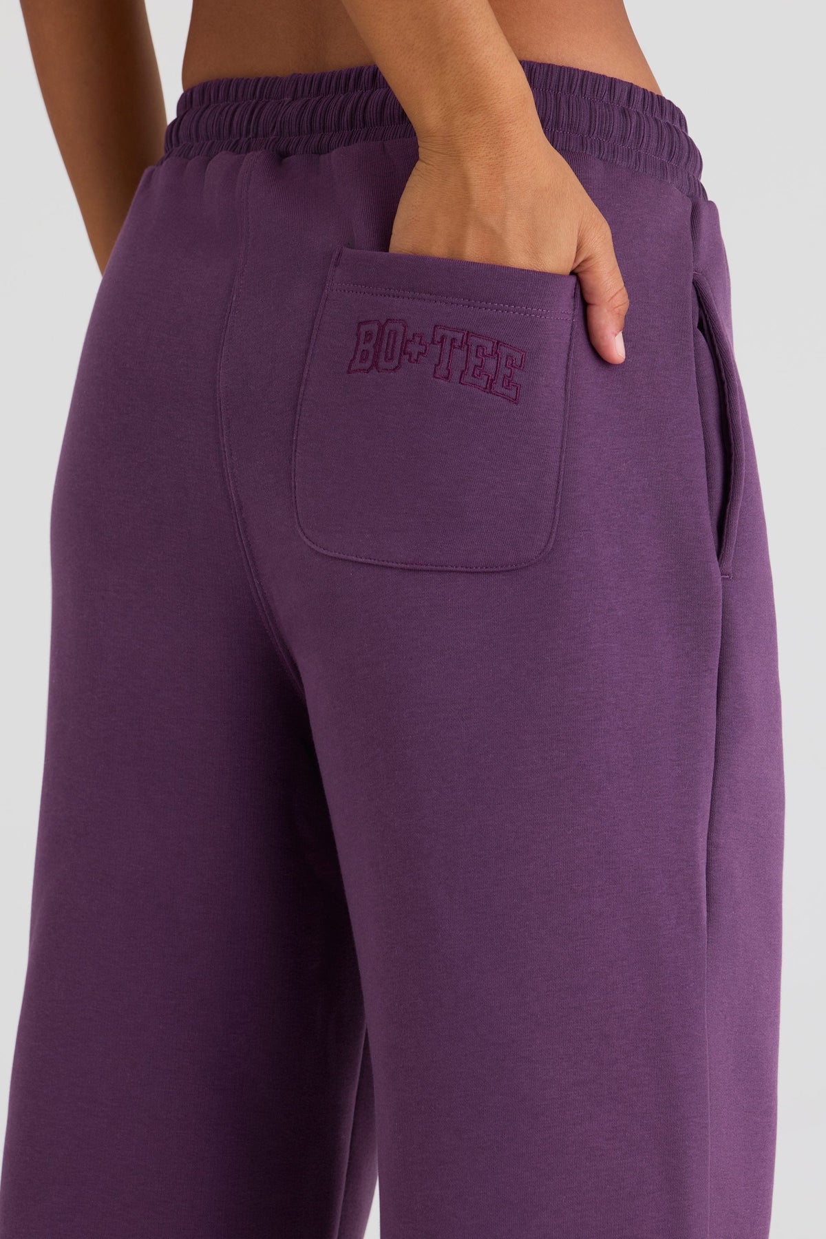 Chic Brushed Jersey Wide-Leg Joggers in Plum