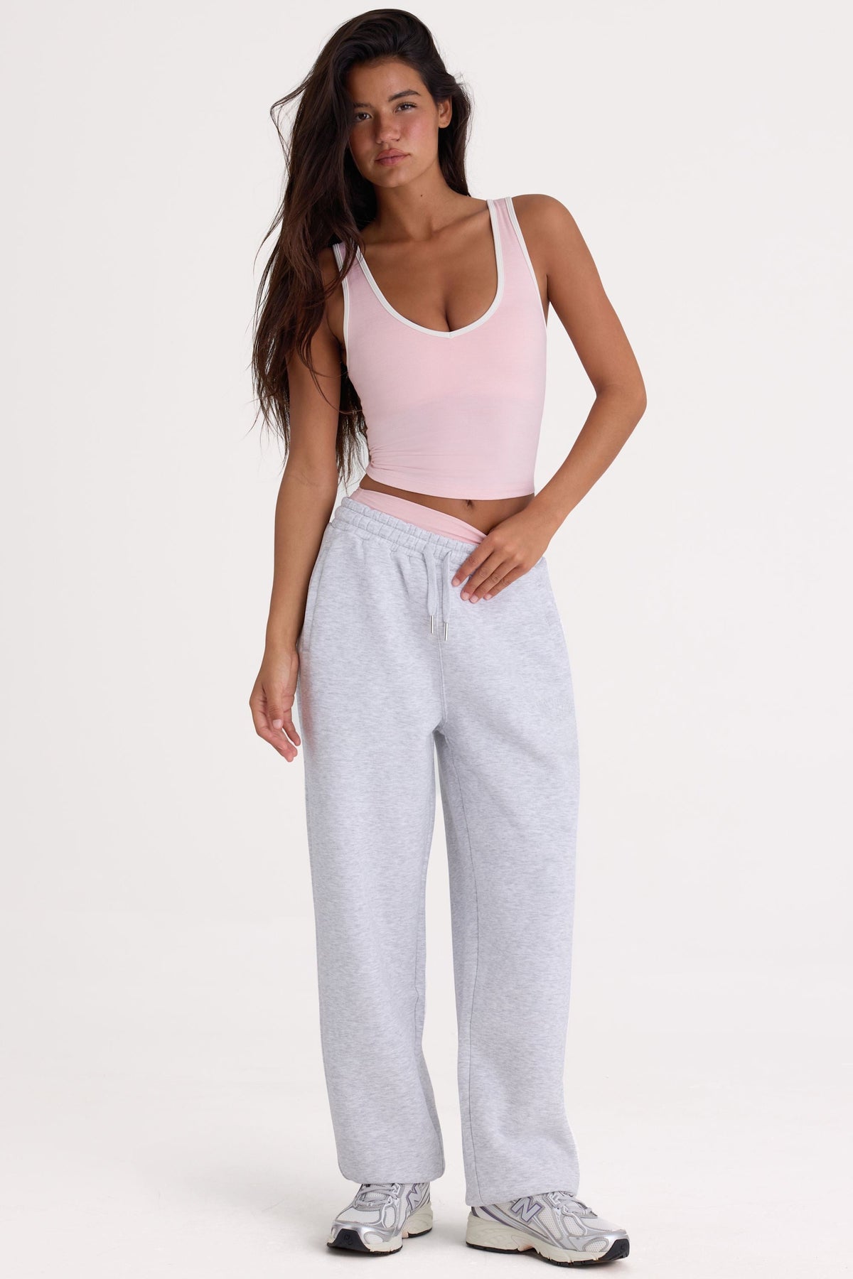 Chic Brushed Cotton Jersey Mid-Rise Relaxed Joggers in Grey Marl