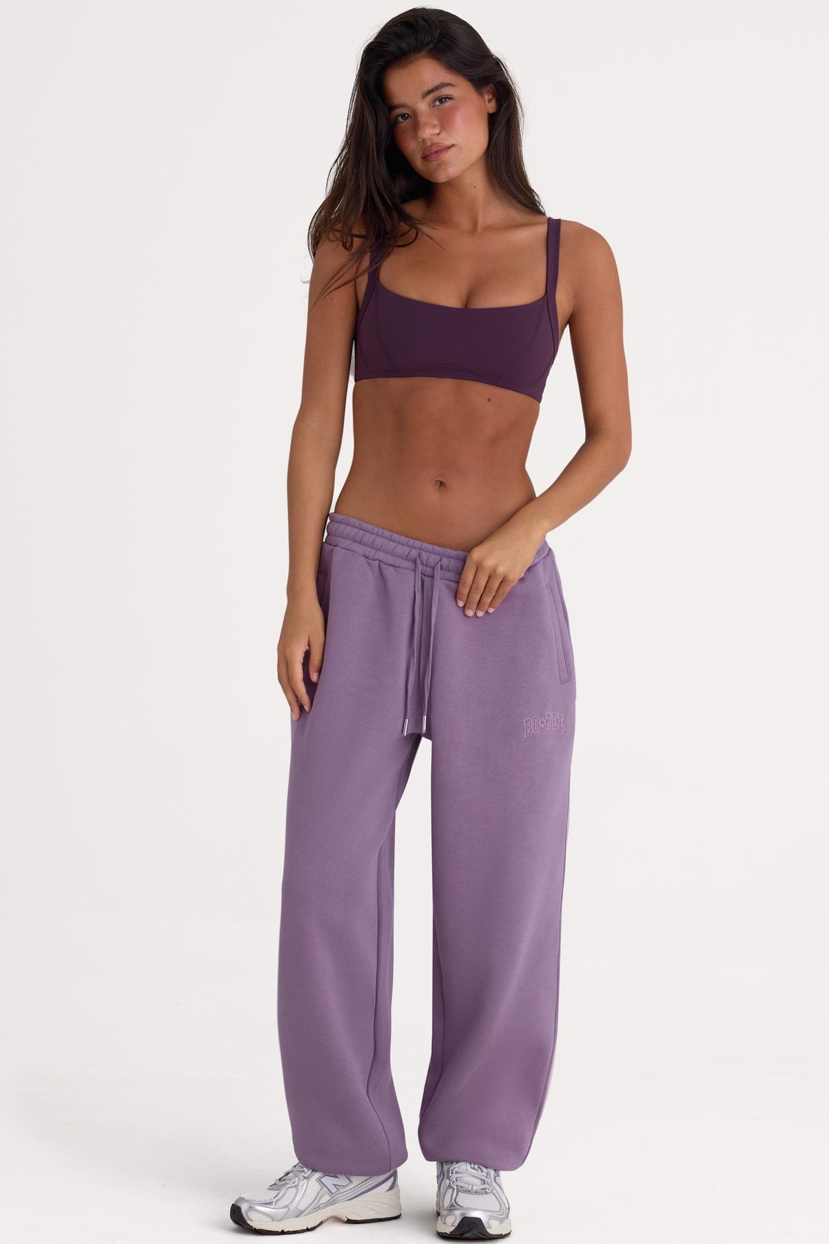Chic Brushed Jersey Mid-Rise Relaxed Joggers in Dusk