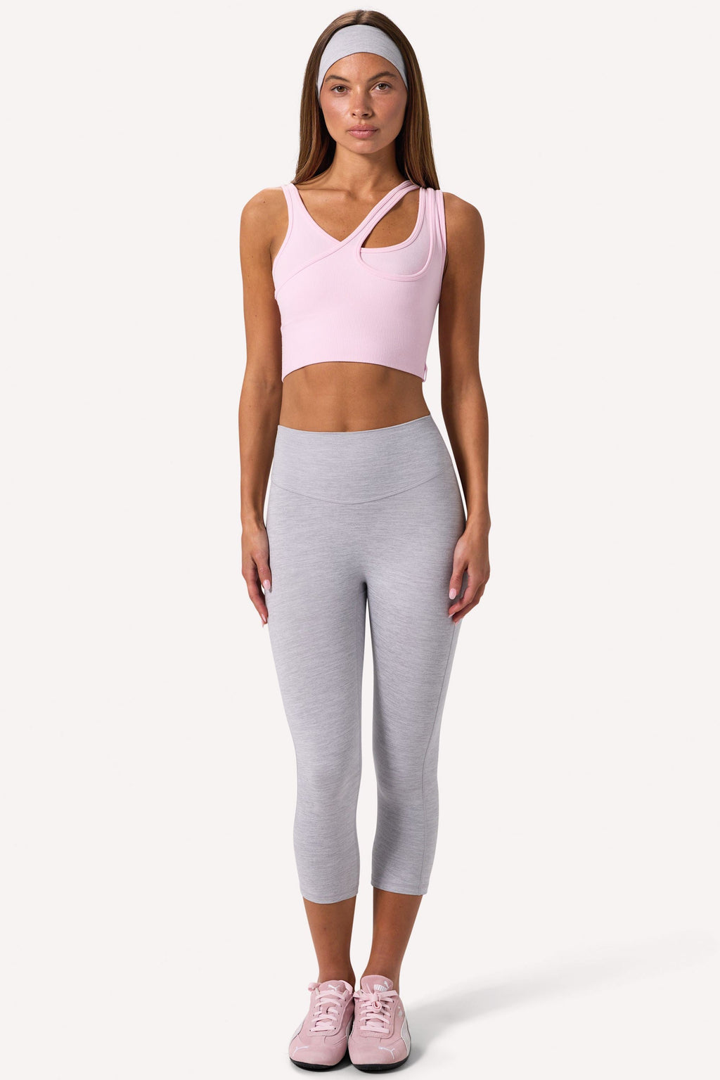 Chic Seamless Soft Rib Asymmetric Sports Bra in Powder Pink