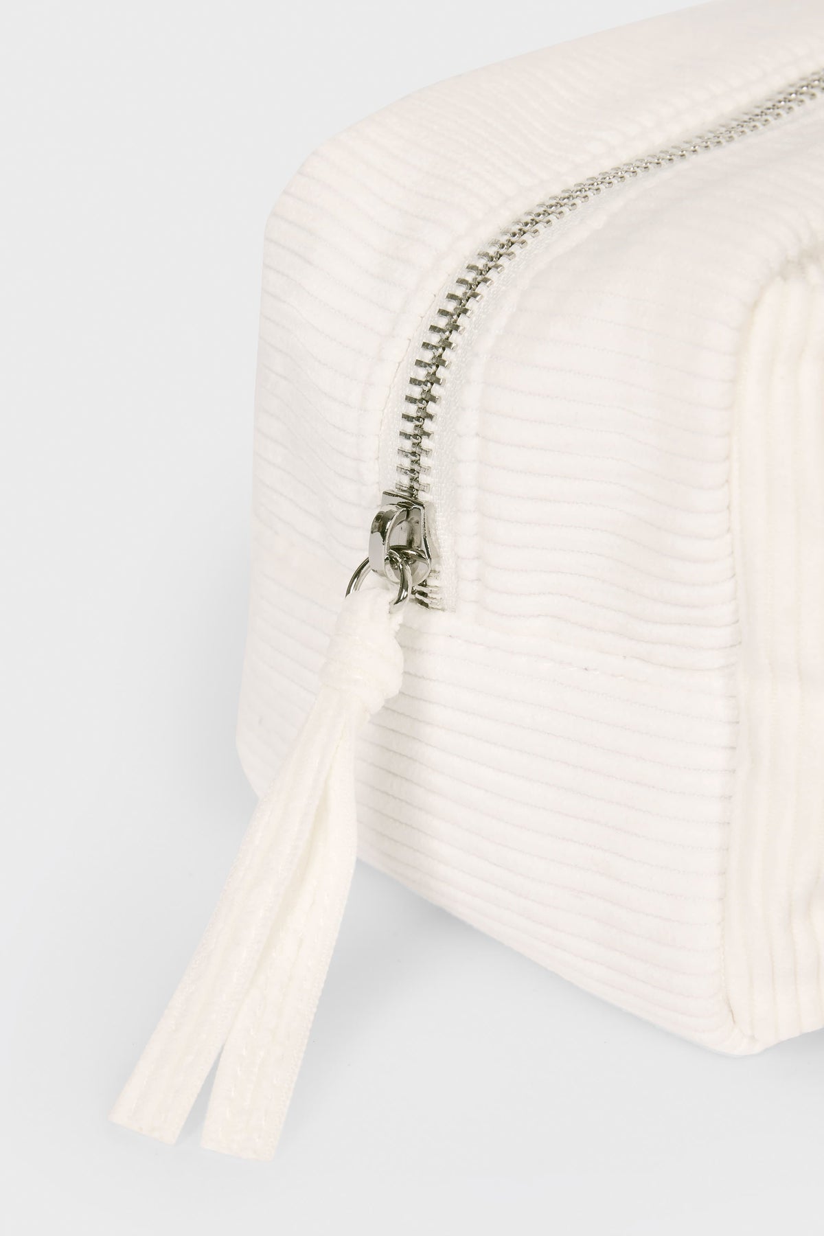 Chic Corduroy Bow Makeup Bag in Coconut