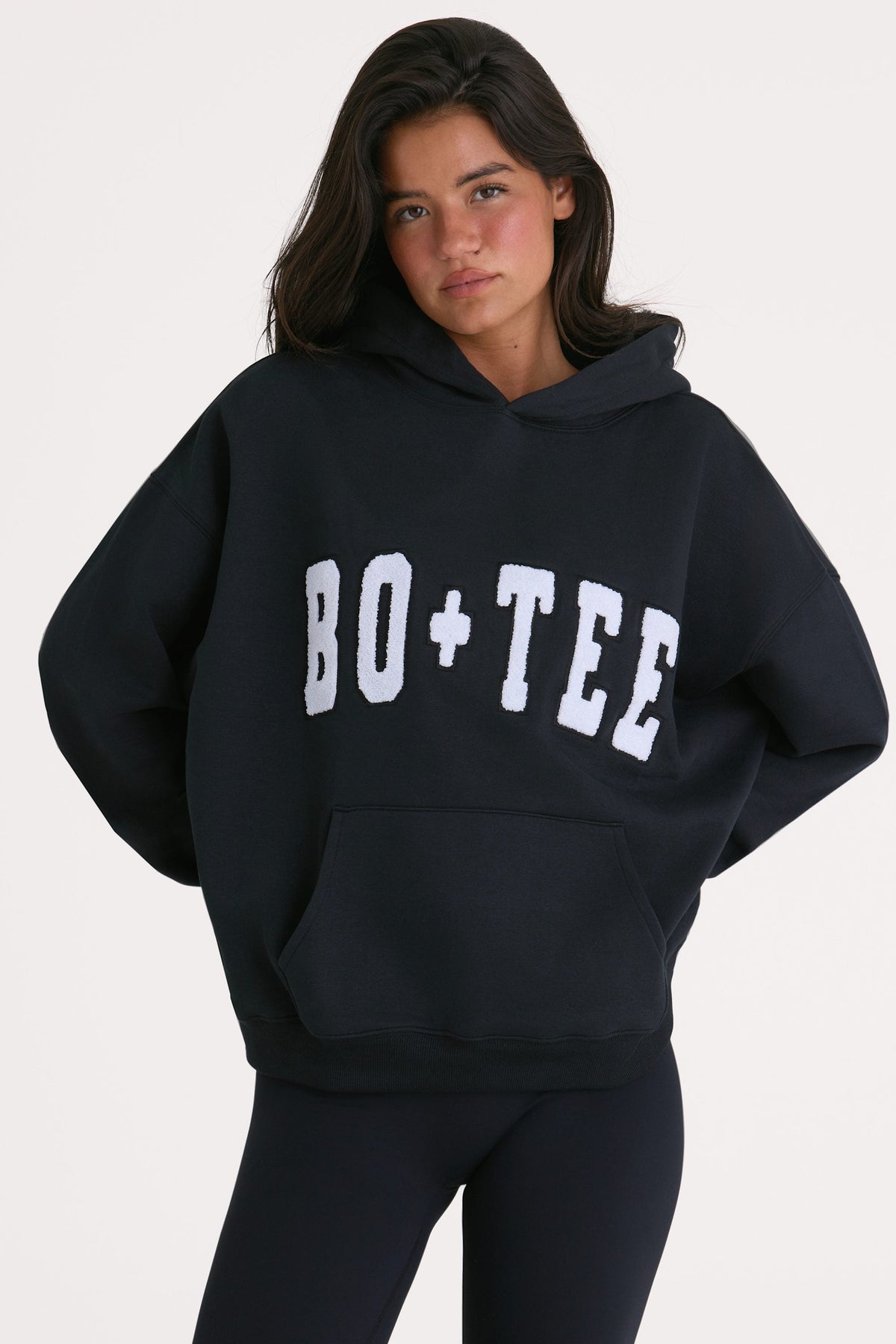 Chic Oversized Hoodie in Black