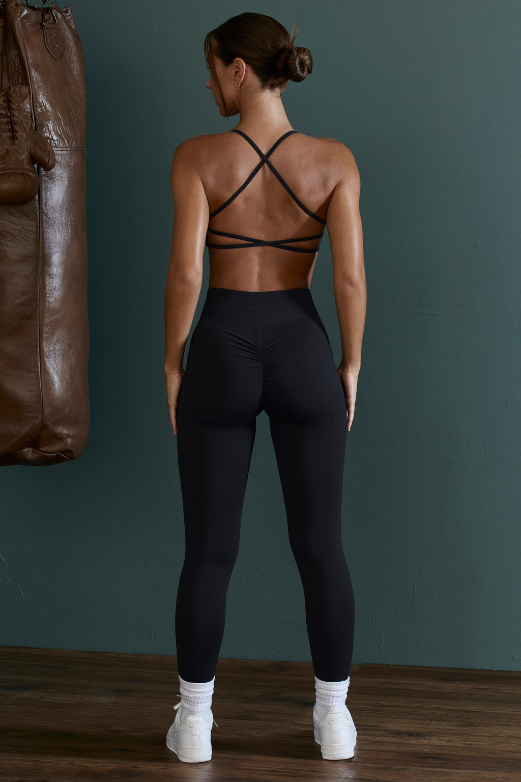 Chic Lightweight Seamless Wrap-Over High-Waist Leggings in Black