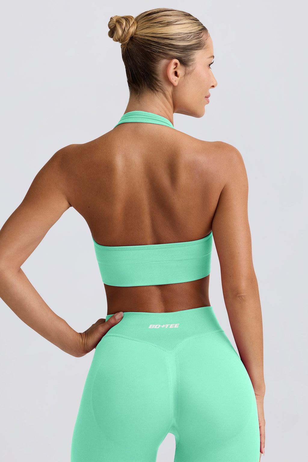 Chic Define Luxe Halterneck Sports Bra in Mint
