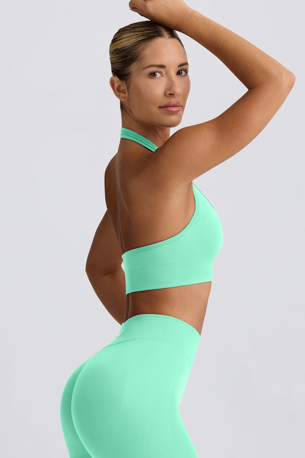 Chic Define Luxe Halterneck Sports Bra in Mint
