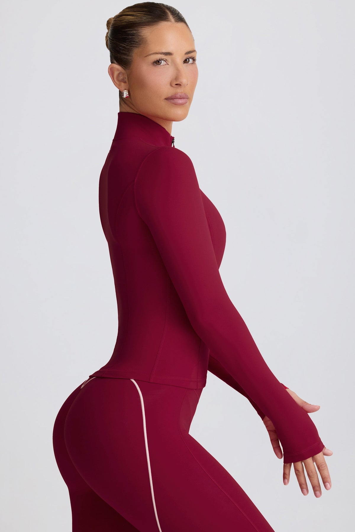 Chic Soft Active Zip-Up Jacket in Burgundy