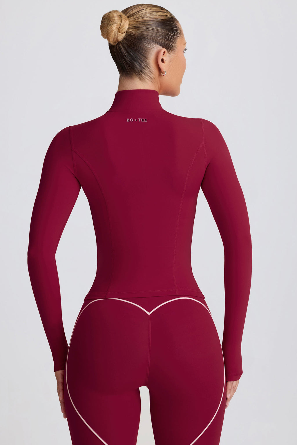 Chic Soft Active Zip-Up Jacket in Burgundy