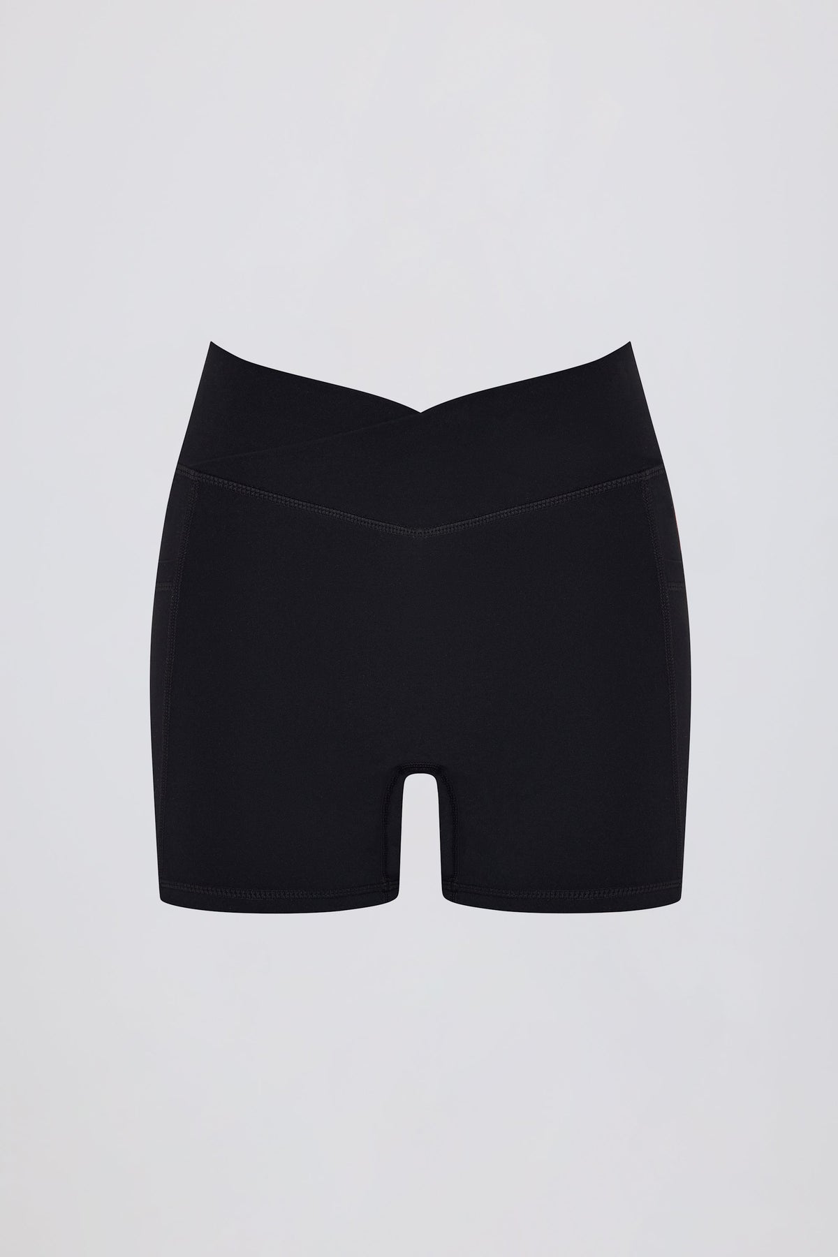 Chic Soft Active V-Waist Pocket Mini Shorts in Black