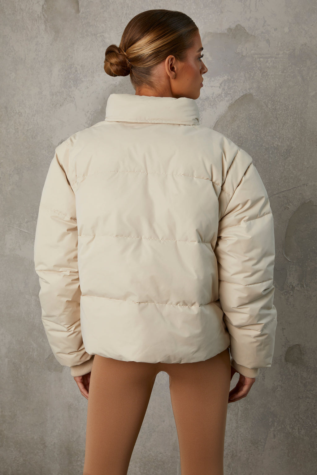Chic Cropped Puffer Jacket with Detachable Sleeves in Sand