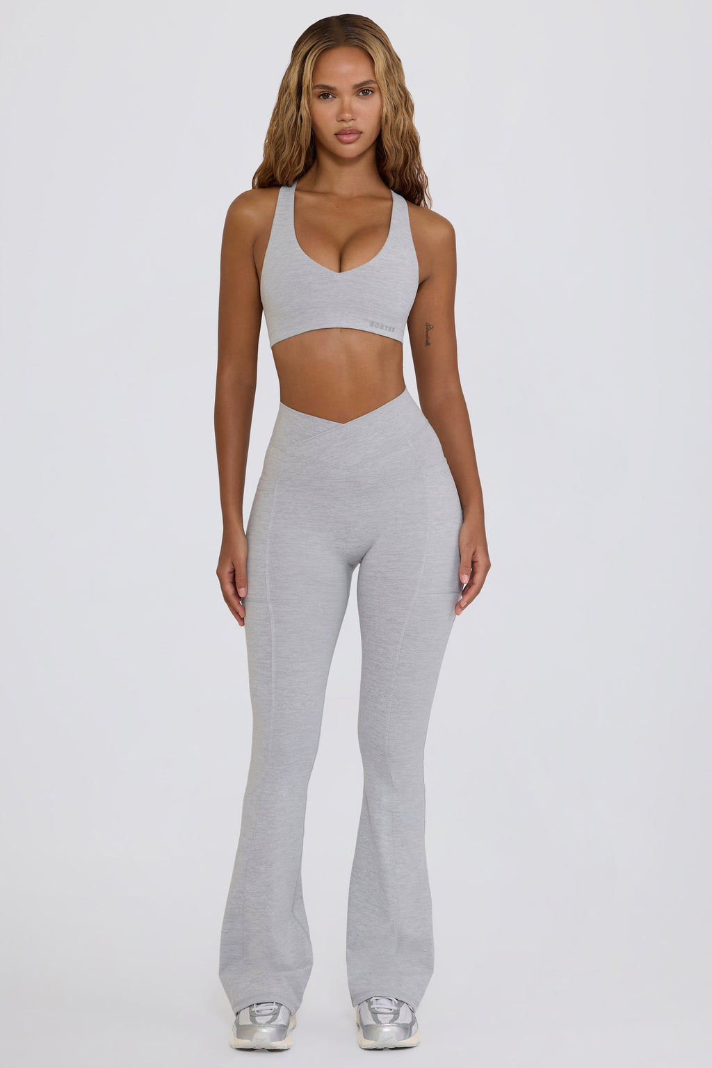 Chic Soft Active V-Waist Pocket Flared Leggings in Grey Marl