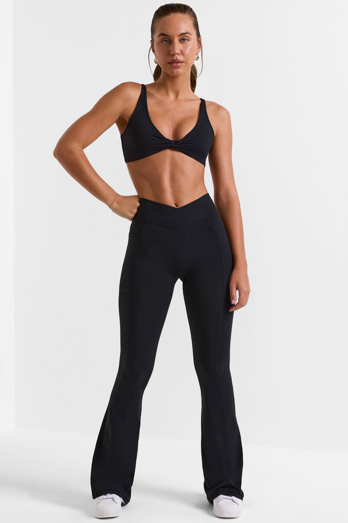 Chic Soft Active V-Waist Flared Leggings in Black